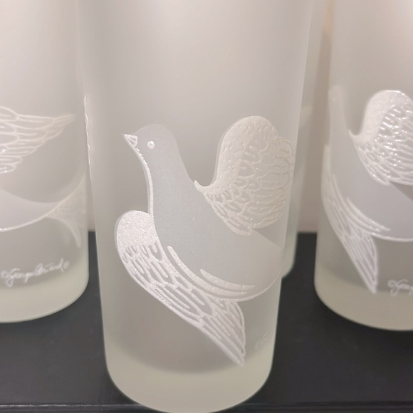 Vintage NOS Georges Briard Etched Frosted Dove Bird Glass Tumblers Set of 4 - Picture 3 of 9